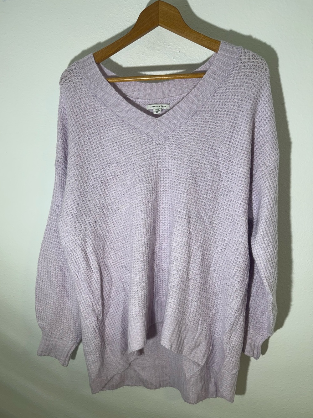 American Eagle Outfitters Light Lavender V-Neck Waffle Knit Sweater Womens Small